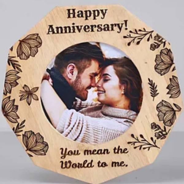 https://storage.myphotoprint.in/products/716727_-happy-anniversary-wooden-photo-table-top473620.jpg